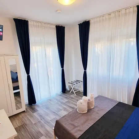 Πανσιόν Riminimare House